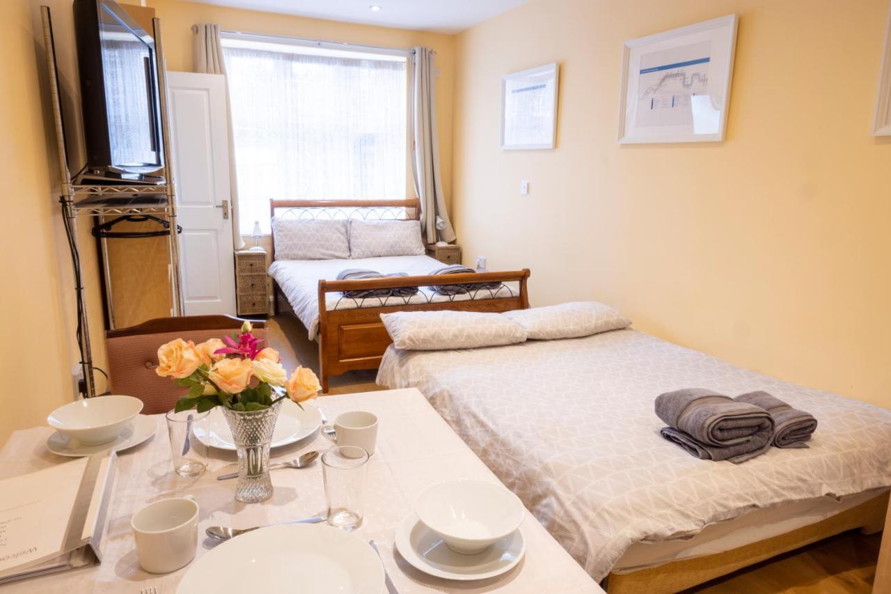 London Vegetarian Smoke & Pet Free En-Suite With Ev Parking Edgware Exterior photo