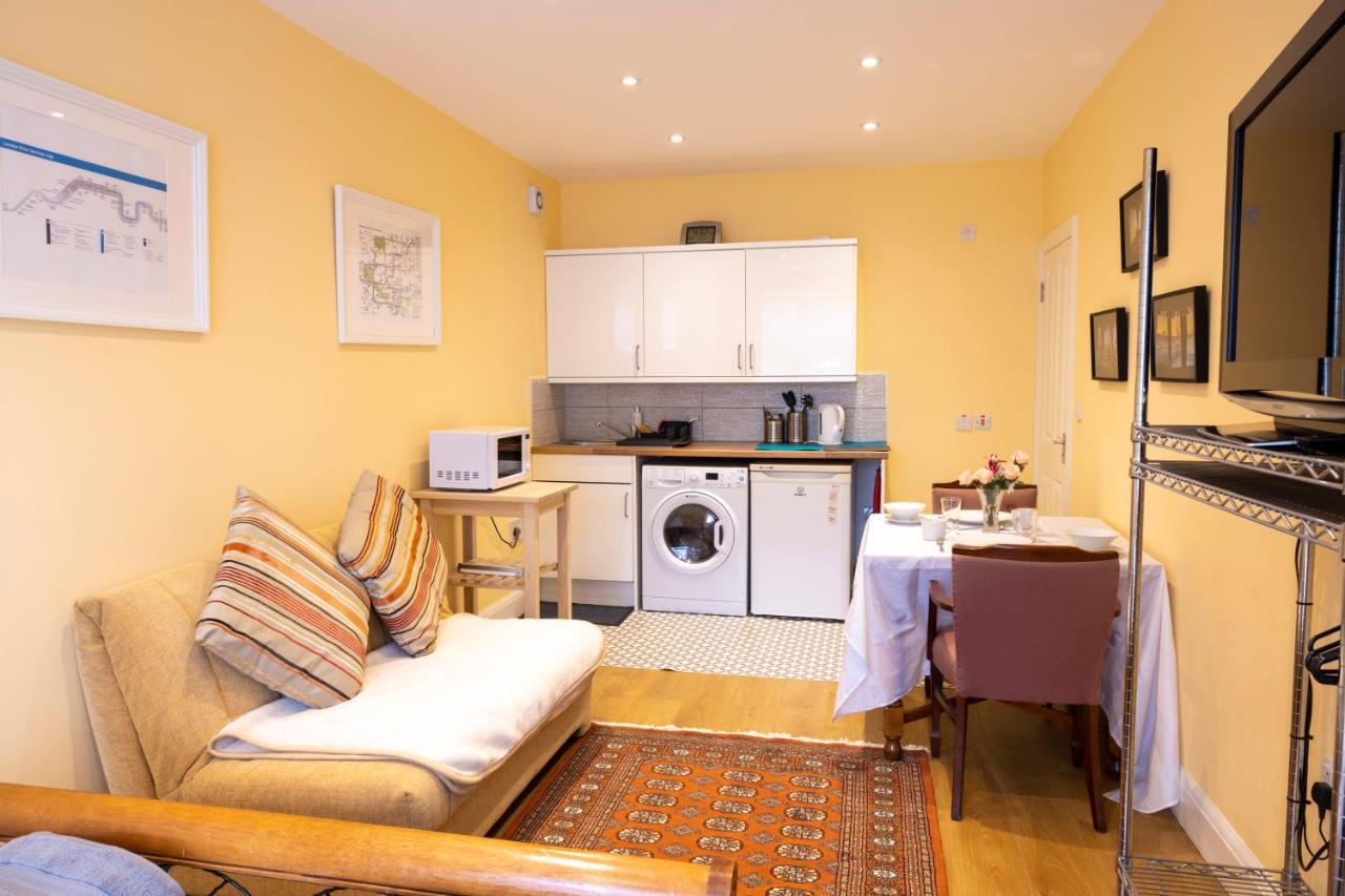 London Vegetarian Smoke & Pet Free En-Suite With Ev Parking Edgware Exterior photo