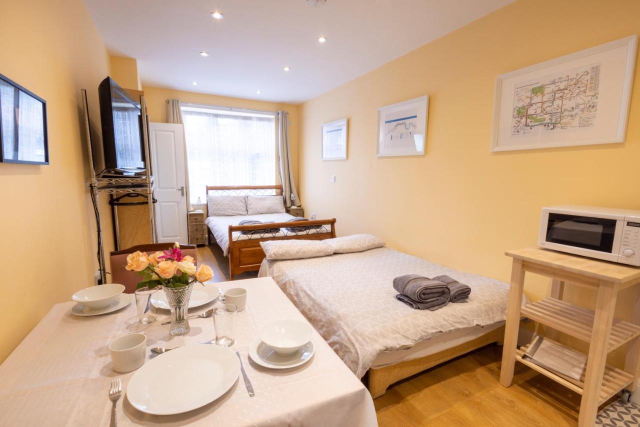 London Vegetarian Smoke & Pet Free En-Suite With Ev Parking Edgware Exterior photo