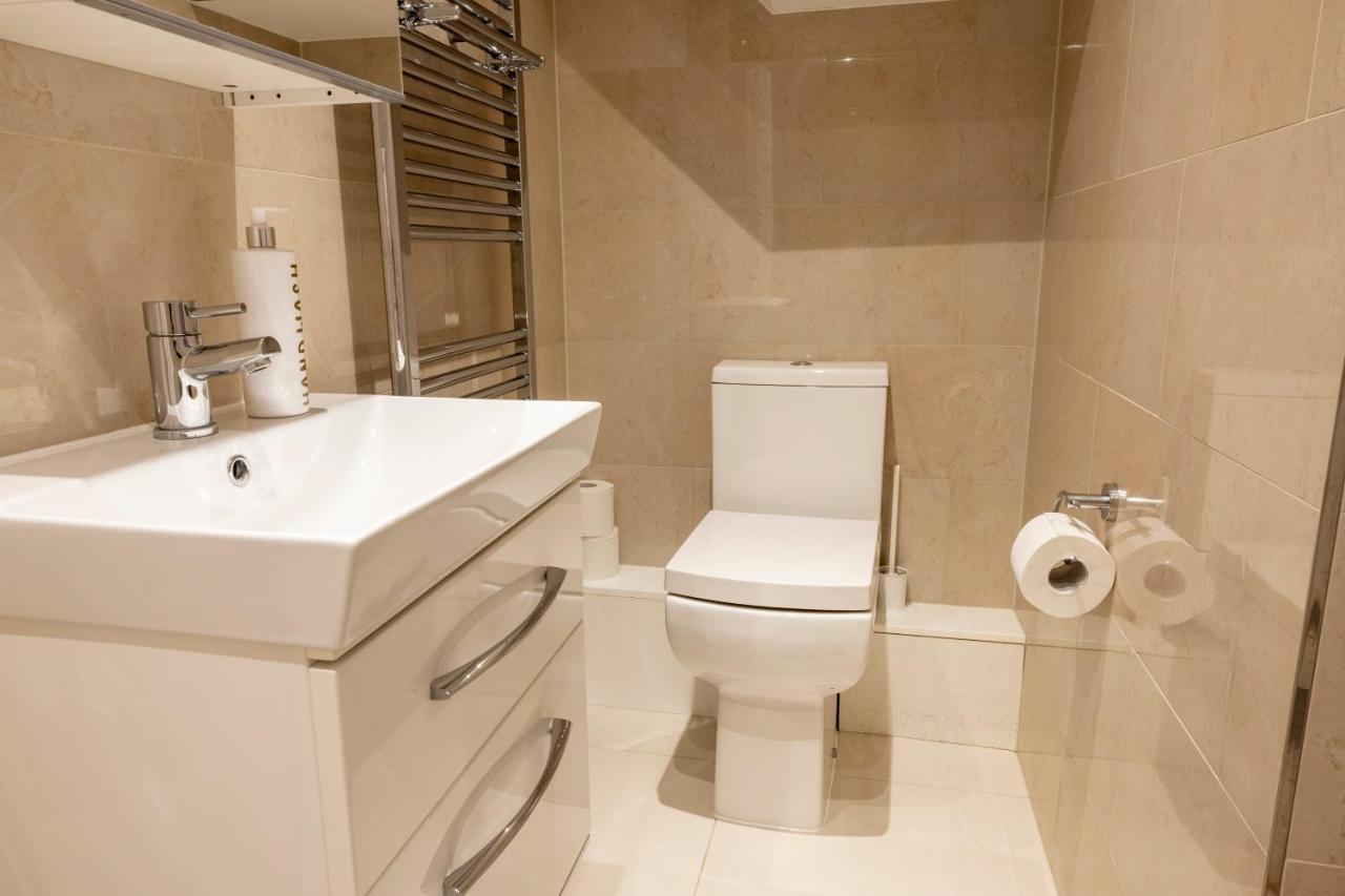 London Vegetarian Smoke & Pet Free En-Suite With Ev Parking Edgware Exterior photo