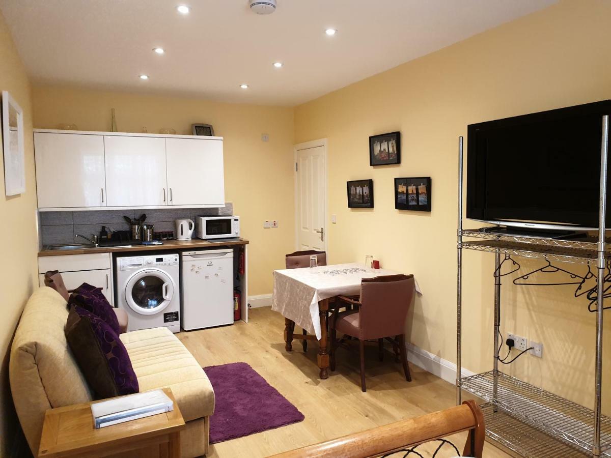 London Vegetarian Smoke & Pet Free En-Suite With Ev Parking Edgware Exterior photo